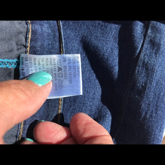 Ladies Jeans - Picture 7 of 9